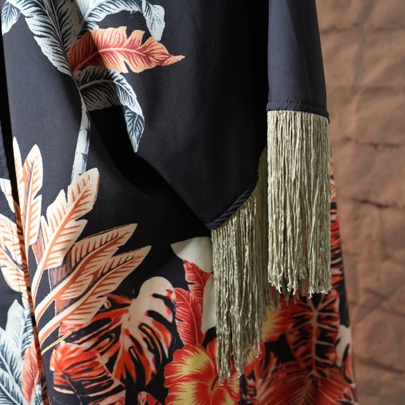 Fringe Kimono - Picture 3 of 4